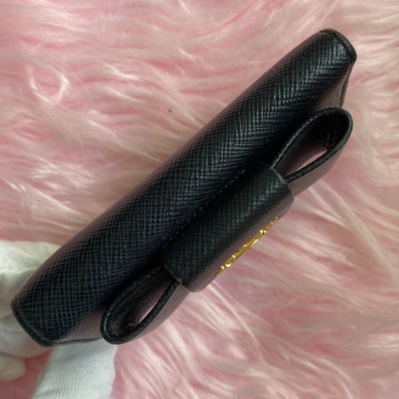 🖤✨ Prada Logo Saffiano Leather Ribbon Key Holder - Picture 6 of 11